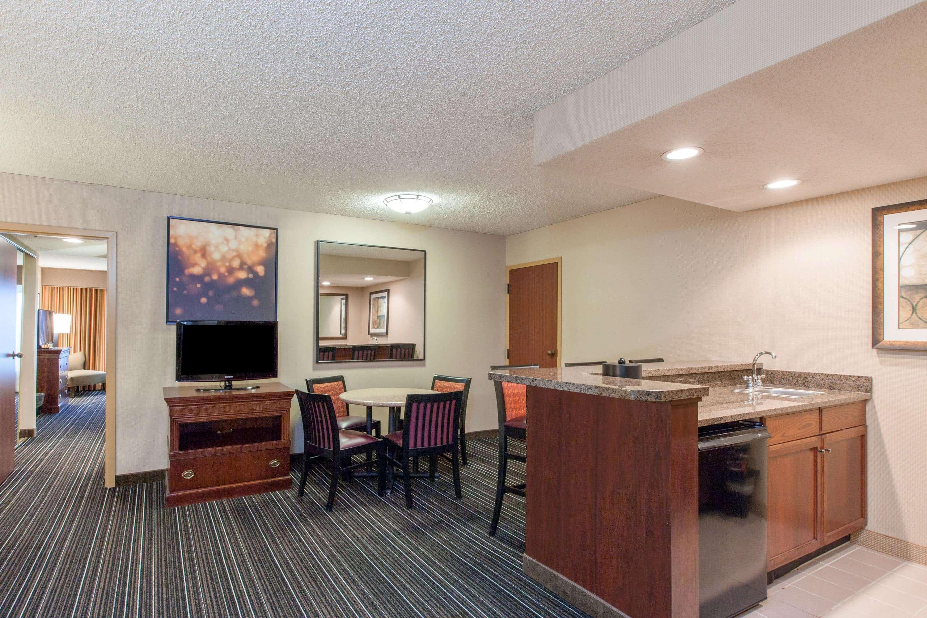 Sonesta Suites Dallas Park Central Экстерьер фото
