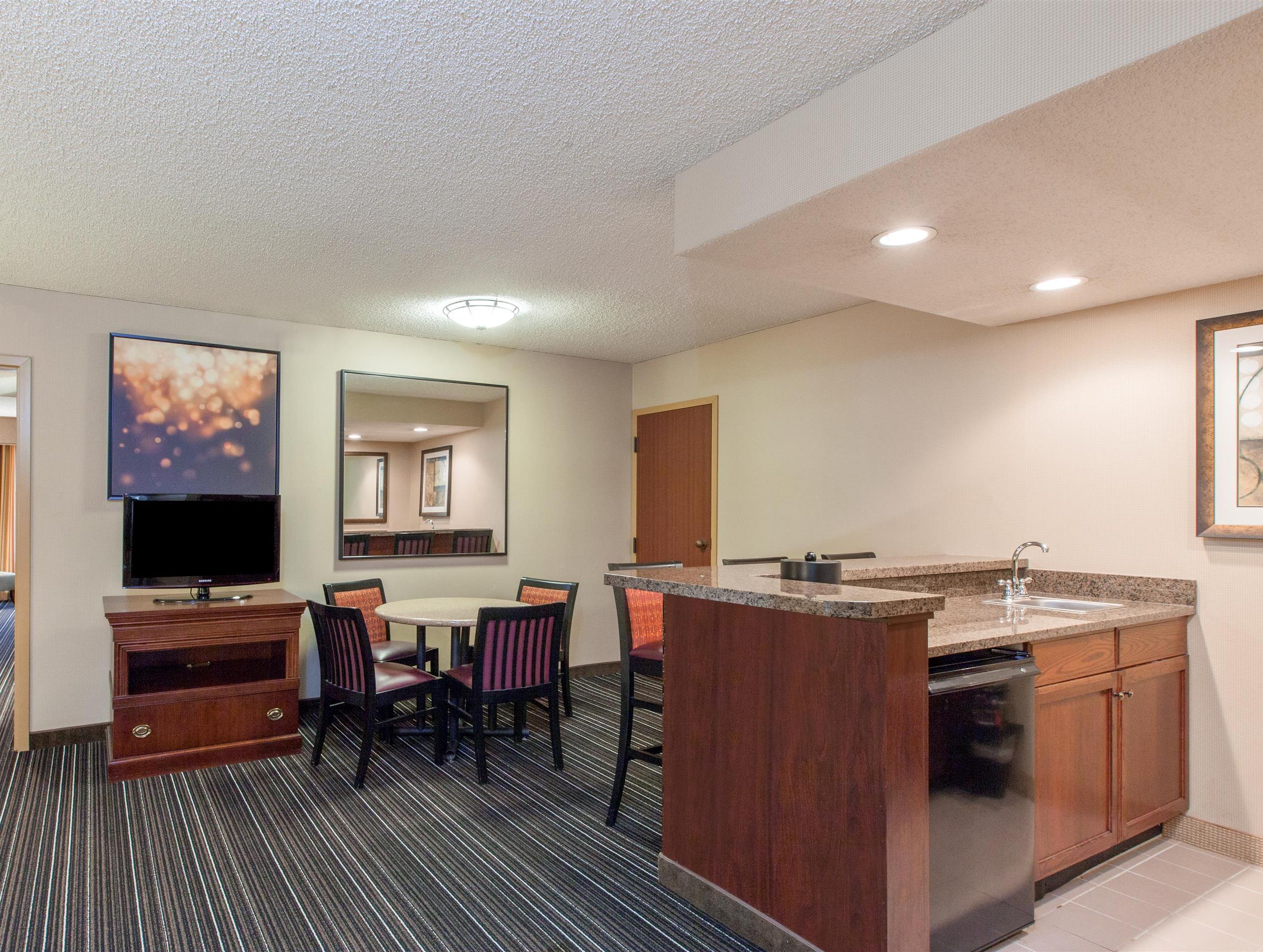 Sonesta Suites Dallas Park Central Экстерьер фото